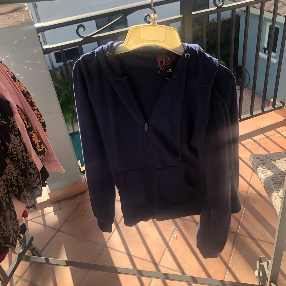 Blu Chic Active Women’s Zippered and Hooded Jacket.  Size L.  SALE